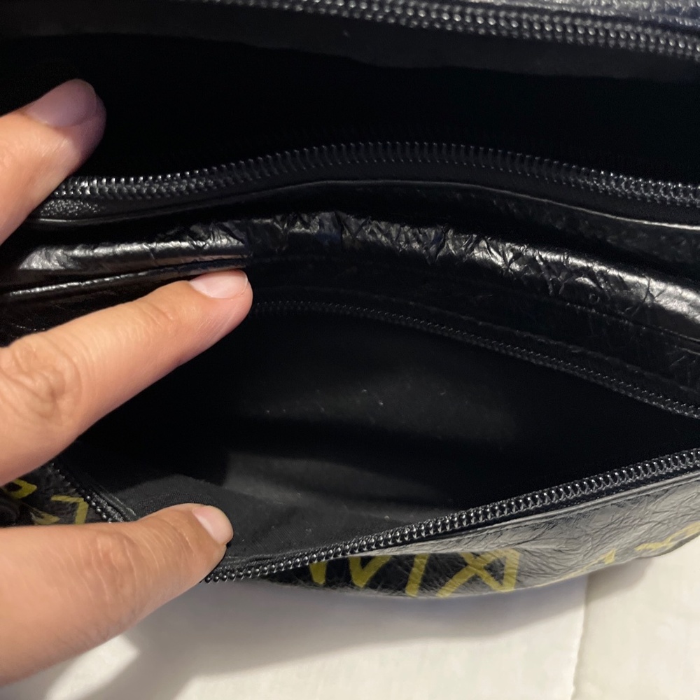 Balenciaga Graffiti Explorer Belt Bag Leather Medium Black Print Brand New - Picture 7 of 11